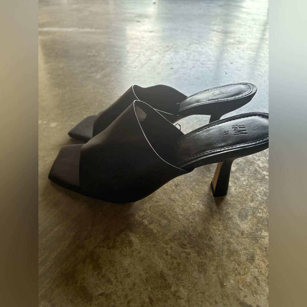Black Leather Open-Toe kitten heel Mule size 6 - Picture 5 of 7